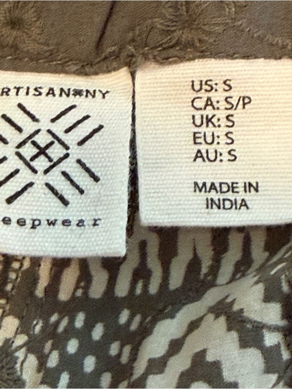 Artisan Ny Olive and White Geometric Pajama pants - Picture 6 of 7
